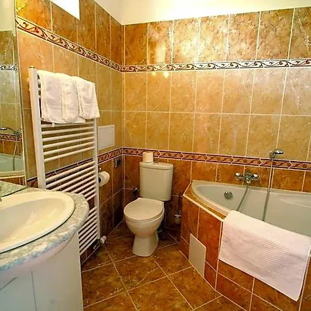 Susa 3* Prague