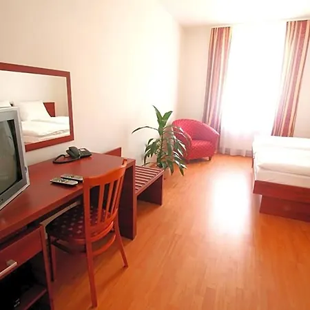 Susa Hotel 3*