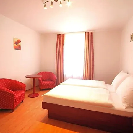 Susa 3* Praga
